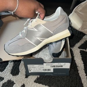 New Balance 327 🔥